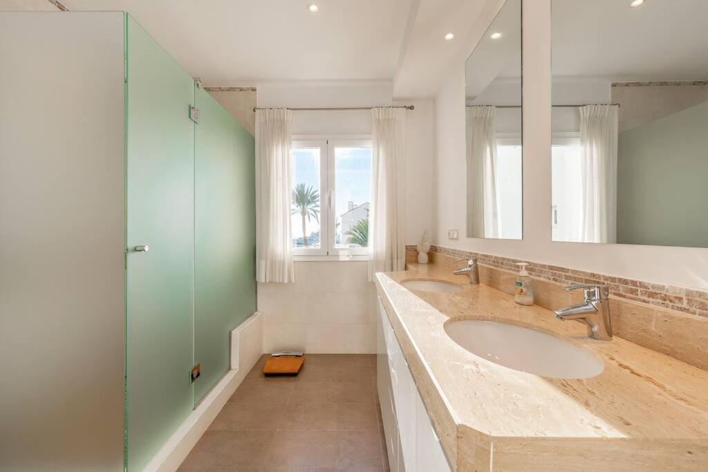 Bright Elegant 3Bdr Apartment In Puerto Banus 마르베야 외부 사진