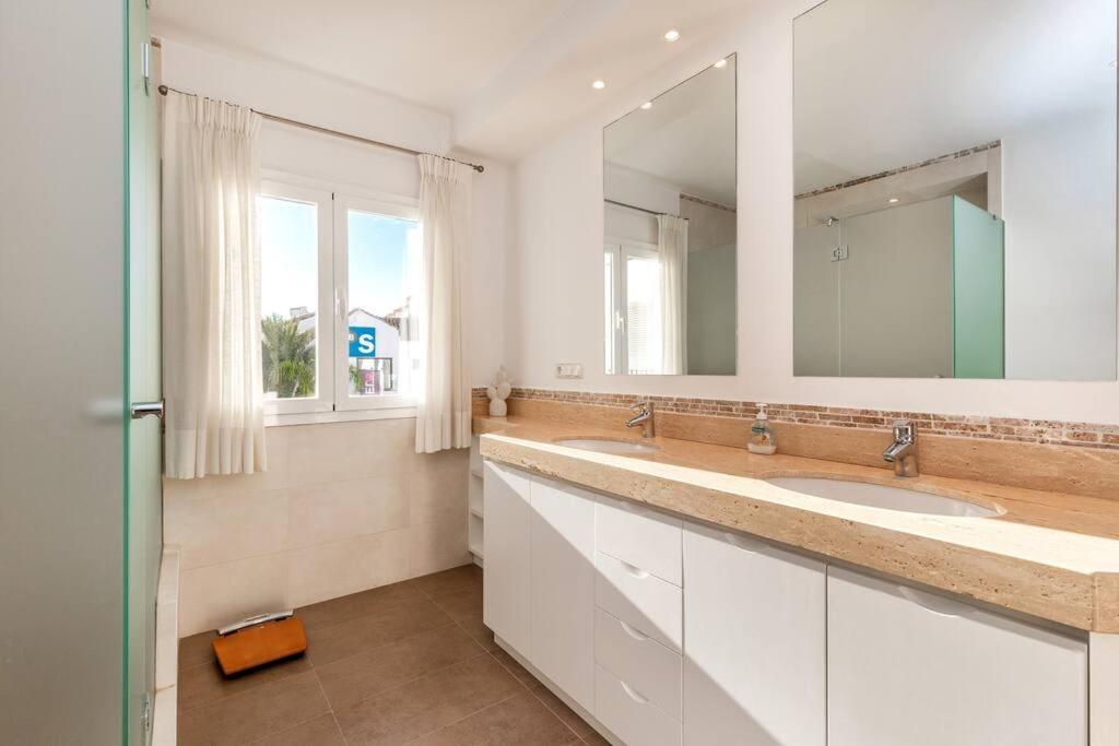 Bright Elegant 3Bdr Apartment In Puerto Banus 마르베야 외부 사진