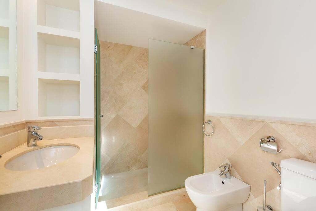 Bright Elegant 3Bdr Apartment In Puerto Banus 마르베야 외부 사진